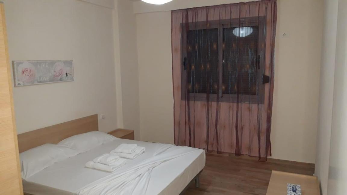 Disy Apartments Vlorë Rum bild