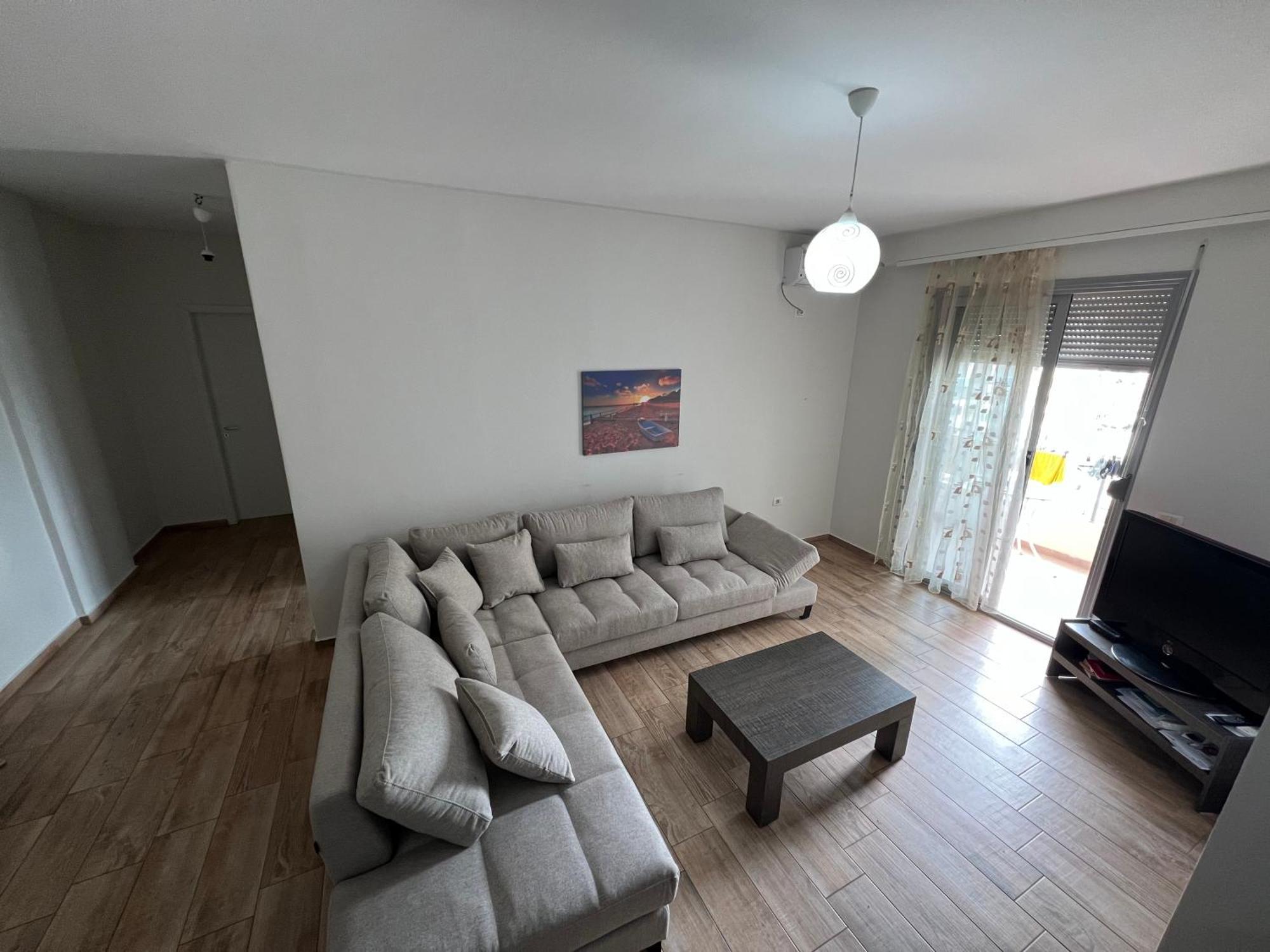 Disy Apartments Vlorë Exteriör bild